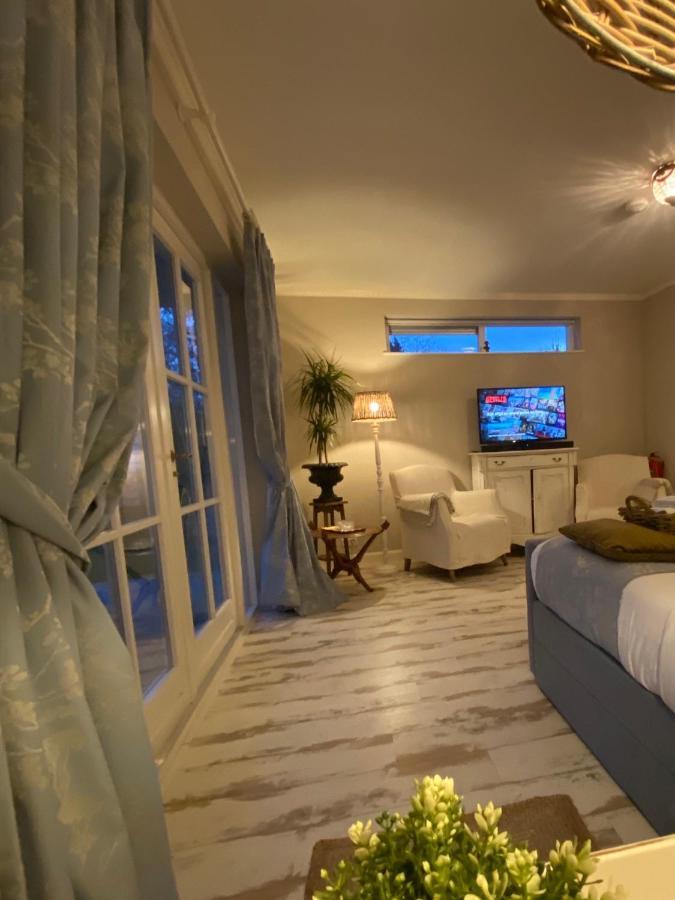 De Vijverkamer-----Prive Diner Op De Kamer Mogelijk!! Хогевен Экстерьер фото